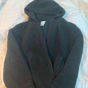 Gap sherpa, very thick and comfy